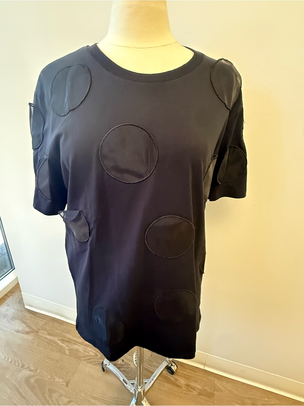 Rita Row Manto Women's Black Short Sleeve Dot Appliqu Tee S